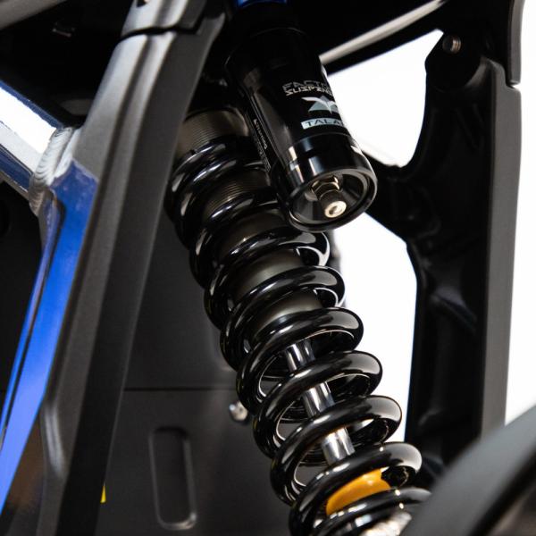 Gasoline Motorcycle with 3.5-inch TFT Full-Color LCD Screen and 376N. m Rear Wheel Torque