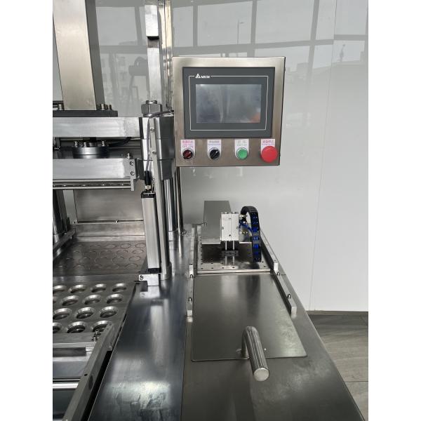 Máquina de prensado de polvo de rubor totalmente automática con 3 moldes/minuto