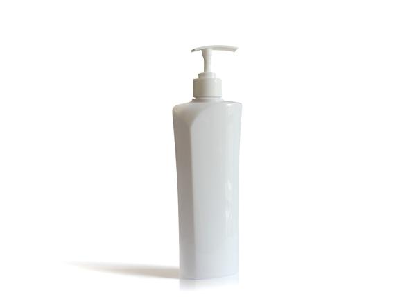 Streamline Design Plastic Cosmetic Bottles In Solid White With Plastic Pump