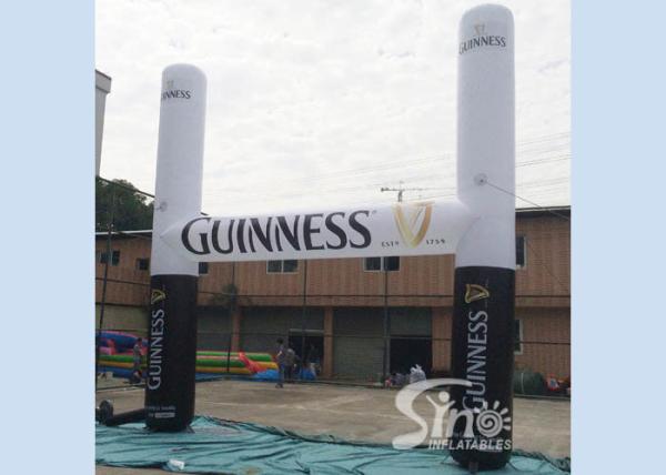 Arco inflável da propaganda de Guinness do preto branco de N para atividades exteriores da promoção
