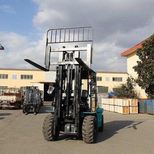 3.5 Ton Rough Terrain Fork Lift Truck Chinese Engine A498BPG 4X4 Drive Swift