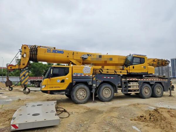 2018 80 tonnes de grues mobiles Terriennes Grues de camions Équipement de construction Machines de grues à tour