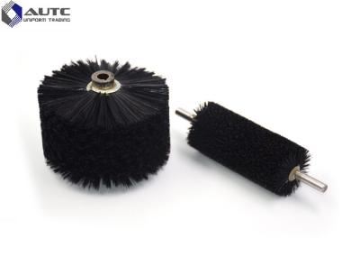 As escovas industriais espirais do rolo eriçam o metal galvanizado fácil instalam o rolo industrial da espiral da máquina da cerda de nylon macia