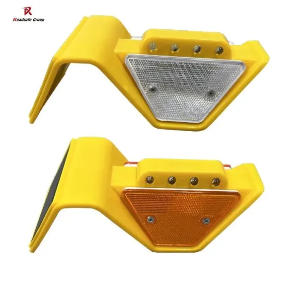 New Design Highway Guardrail LED Light Flashing Steady Reflector Solar Trapezoid Delineator