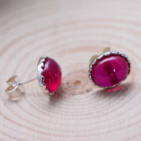 Women Retro 925 Sterling Silver Oval Synthetic Ruby Stud Earrings (041681)