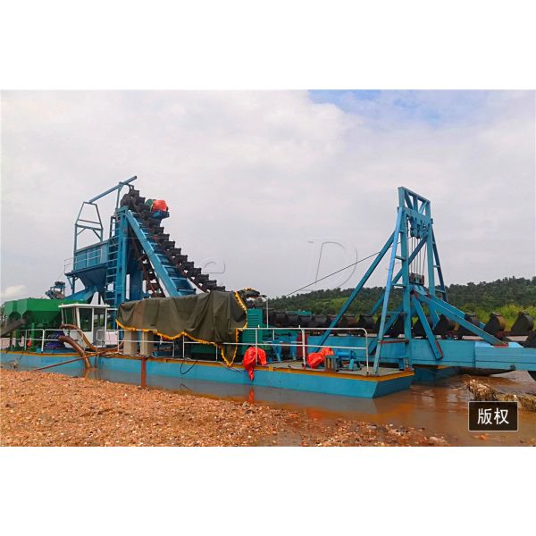 8/3 Inch Pump Diesel Gold Bucket Dredger 15 m Dredging Depth