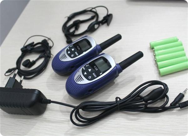 T228 mini wireless hands free walkie talkie with charger earphones batteries