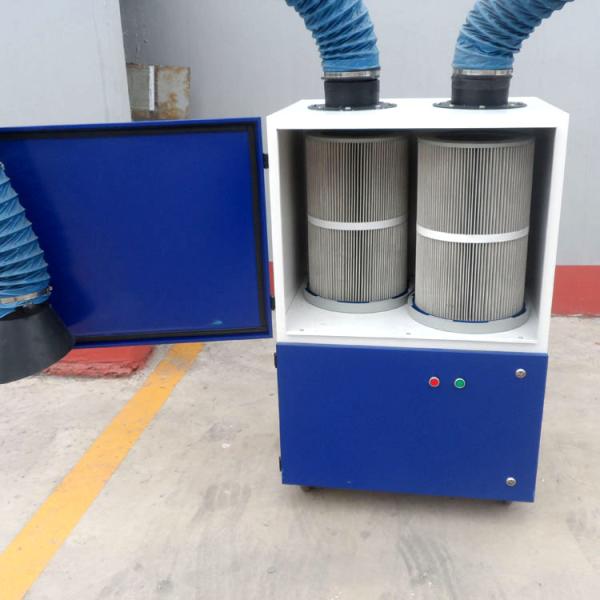 Строительные работы упрощены мобильным дымопоглощающим устройством YITE и двухместной выхлопной рукой