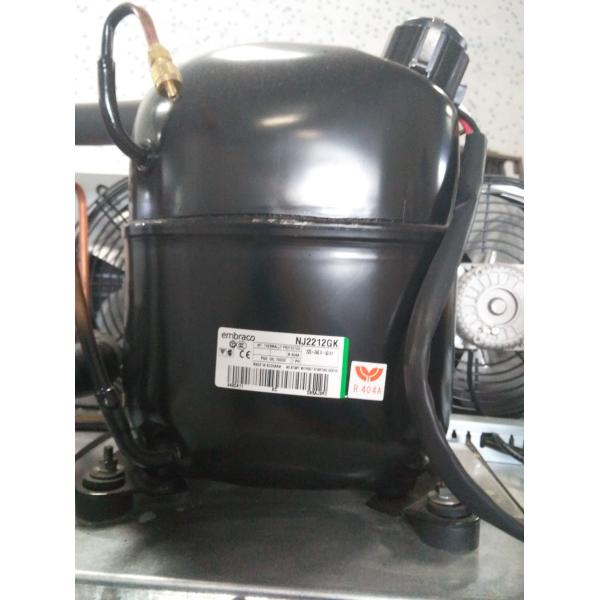 Система охлаждения вентилятора 3 двери Вертикальная стеклянная дверь морозильник с компрессором Wanbao