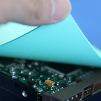 Grueso conductor del cojín 10m m la termal durable del silicón para las telecomunicaciones