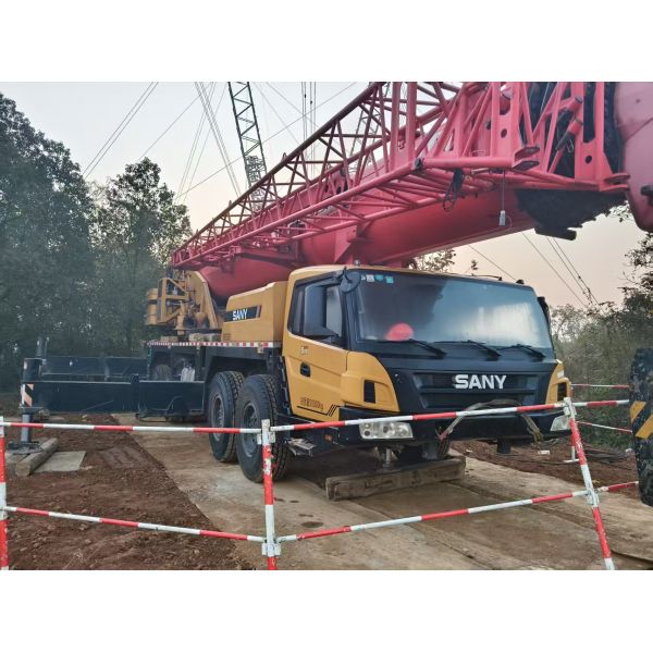 2020 Sany Used Crane STC900T7 Main Boom: 66m Jib: 16m Counterweight: 36 Tons Excellent Working Condition.