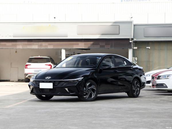 Safety Independent Suspension Compact Sedan Car With Petrol Fuel Type