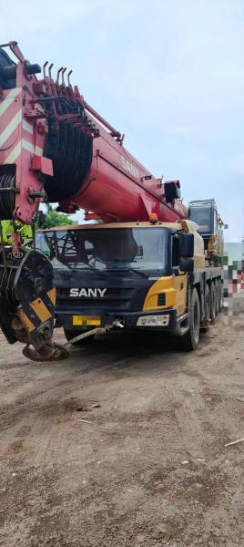 Crane de camion de 130 tonnes pour équipement de chantier de construction d'occasion 19 ans d'expérience