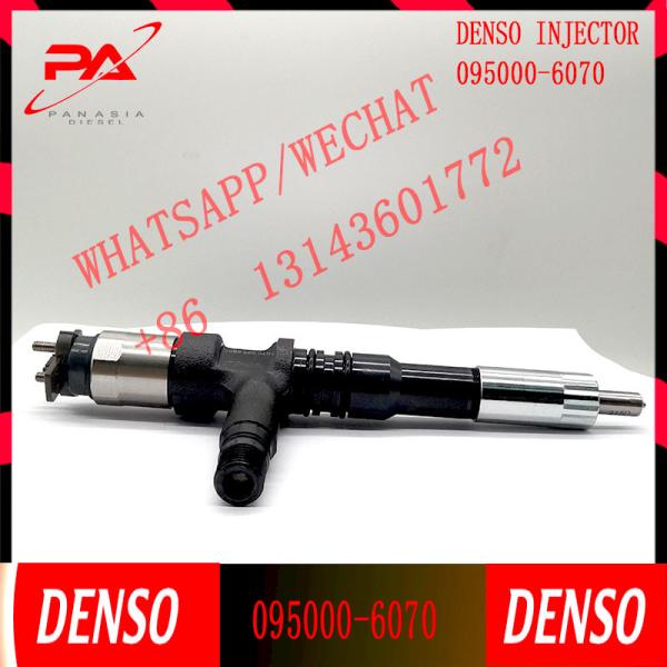 Inyector de combustible común del carril de la venta caliente 6251-11-3100 6251113100 6251-11-3101 9709500-607 095000-6070 para KOMATSU PC350-7 PC40