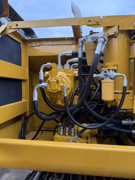 CAT 320BL Used Excavator with Large 400L Fuel Capacity
