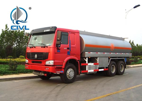 Radial Tyre Fuel Oil Transportation Truck 6X4 LHD Euro 2 336HP Lengthened Cab with 2 apartments