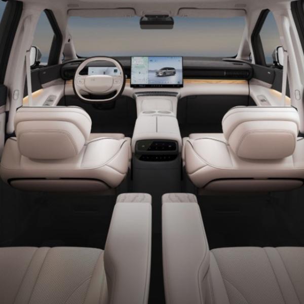 Experience the Future of Transportation with Xpeng X9 End MPV Unmatched Performance and Technology