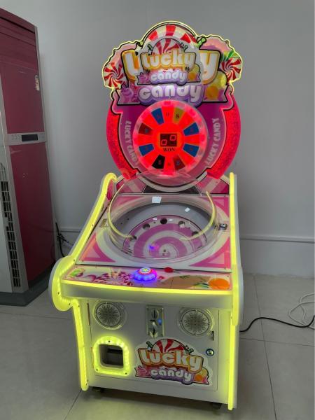 子供向けキャンディマシンで、隠された限定版キャンディとカスタマイズされたステッカーで、無限のサプライズを体験！