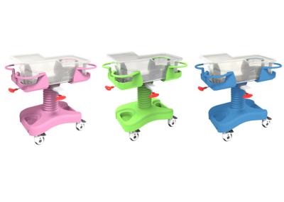 Height Adjustment Hospital Baby Beds / Swing Bed Hospital With Plastic Bassinet