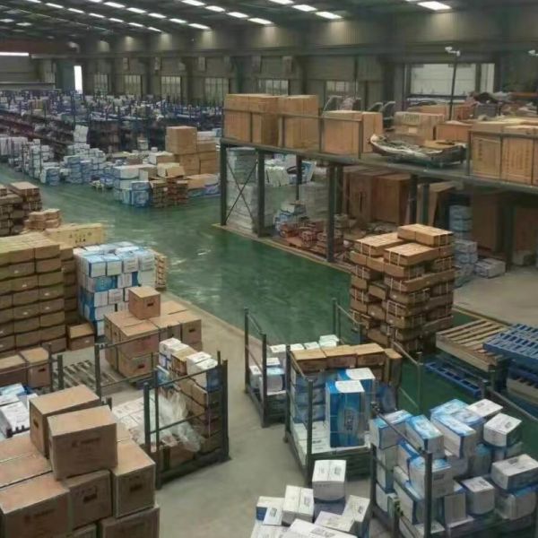 Shaanxi Automobile Delong Heavy Truck Body Parts Truck Tank Oil Quantity Sensor DZ93189552072 DZ9114550146 DZ9114550126