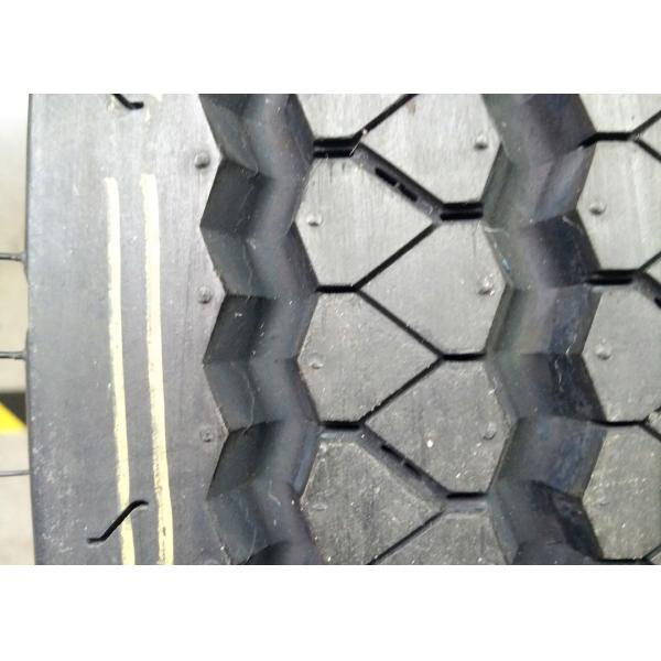 6.00R13LT Pickup Truck Tires , Light Duty Truck Tires With 3 Zigzag Grooves