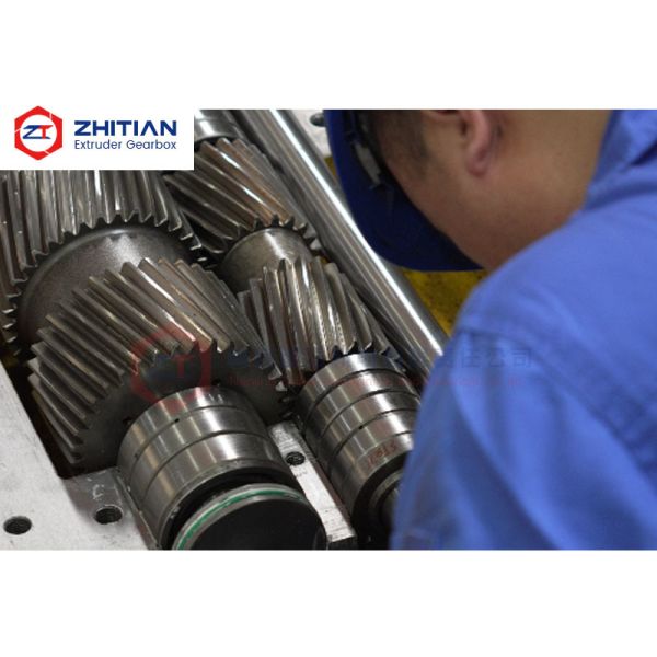 High-Torque Twin Screw Extruder Gearbox for Continuous Compounding