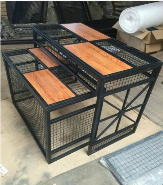 Iron Wire Tube And Wood Clothes DIplsy Stand / Display Tables For Sport Clothing Store