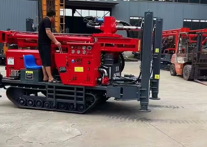 Снаряжение сверла Borewell импактора резиновым установленное Crawler с 200 метрами глубины для взрывать скважины