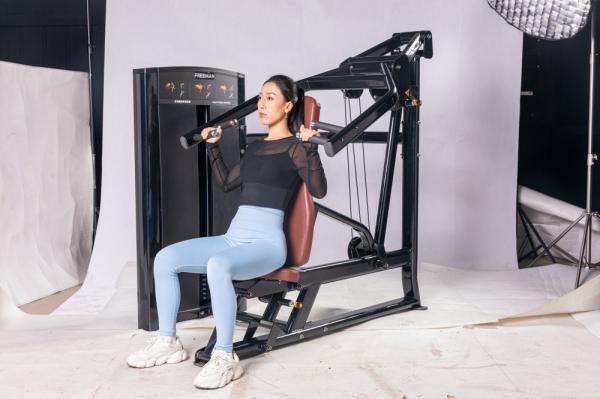 Équipement de remise en forme en intérieur commercial: machine multi-presse à broches pour la musculation et l'entraînement de la poitrine et des épaules