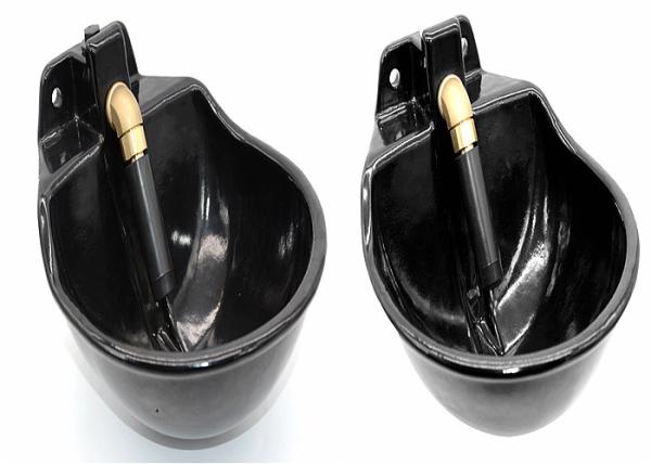 Enameled Surface Horse Water Bowl Pig Water Drinkers Electroplate Steel Clamp