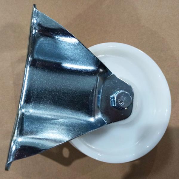 El tipo rígido echador sólido direccional blanco de la placa del top de 4 pulgadas de la rueda de los echadores de nylon del eslabón giratorio rueda industrial