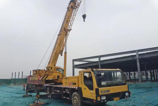 Used CRANE  XCMG 55Ton