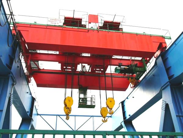 M5 QE Type Double Girder Hook Overhead Crane 31.5m Travelling 380V Cab Control