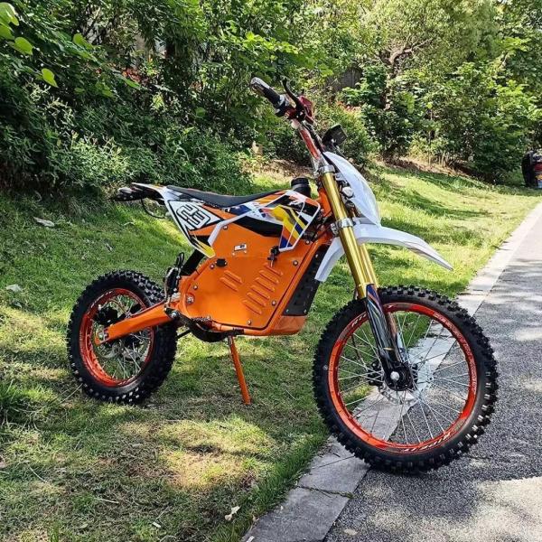 2000W High Speed Electric Motorcycle Manufactured in with Customized Color Choices