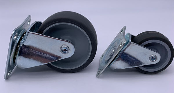 Небольшие противоюзовые резиновые колеса рицинуса поворачивают на шарнирах плита 2,5 дюйма