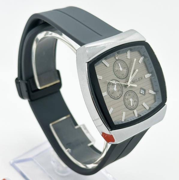 Customized Silicone Band Wrist Watches Minimalist Sport Quartz Watches