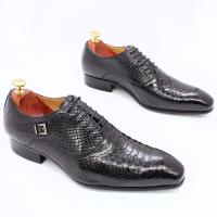 Chaussures en cuir pour hommes à talons bas chaussures pour hommes à orteils pointus chaussures avec faux motif de serpent