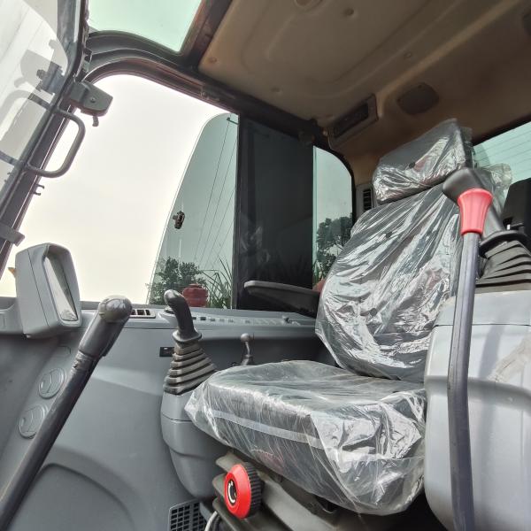 Подержанный экскаватор Doosan DX60 для земляных работ