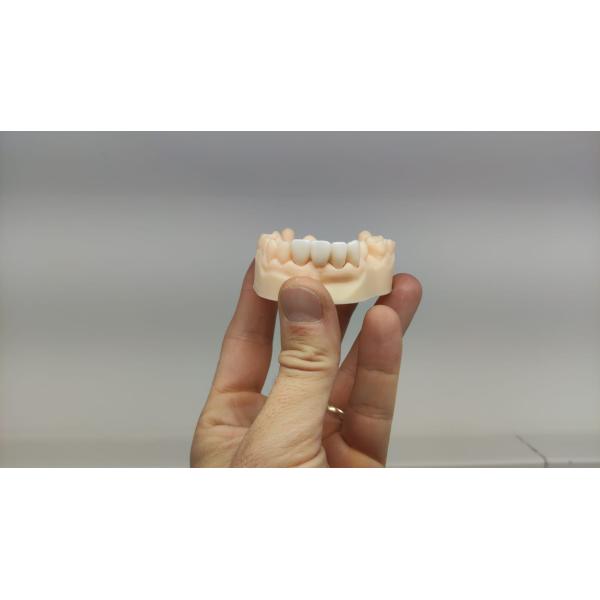 Толщина 1200 MPA 25mm пробела 3D зубоврачебного циркония лаборатории разнослоистая разнослоистая