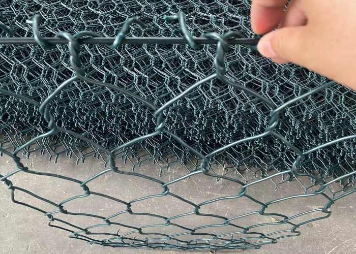Свет - PVC сини 2.4mm покрыл ячеистую сеть Gabion для гражданского строительства