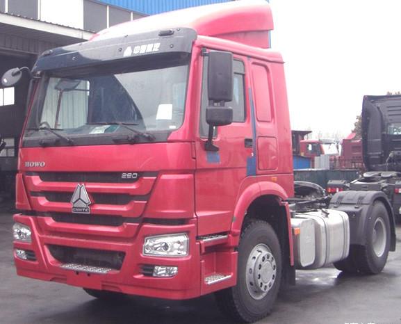 SINOTRUK HOWO 4 x 2 Right Hand Driving Prime Mover Tractor Trailer Truck Towing Head 371HP,420HP