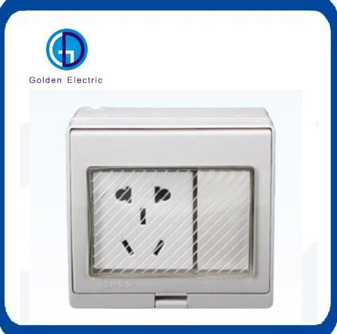 Diferentes tamanhos e especificações IP55 Multi Waterproof Switch Socket com Furtos Porosos