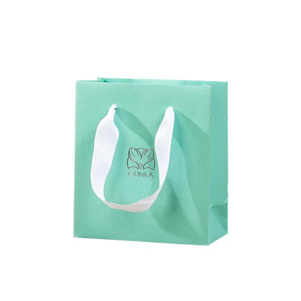 Custom High Quality Silver Logo Matte Laminated Cosmetic Packaging Bags