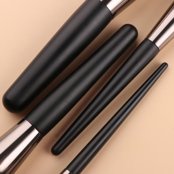 4pcs Facial Makeup Brush Black Handle Soft Synthetic Hair Vegan Blending