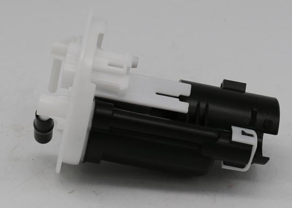 MR552781 Car Fuel Filter Mitsubishi Lancer CS3A / 4G18 5 Pins Auto Parts