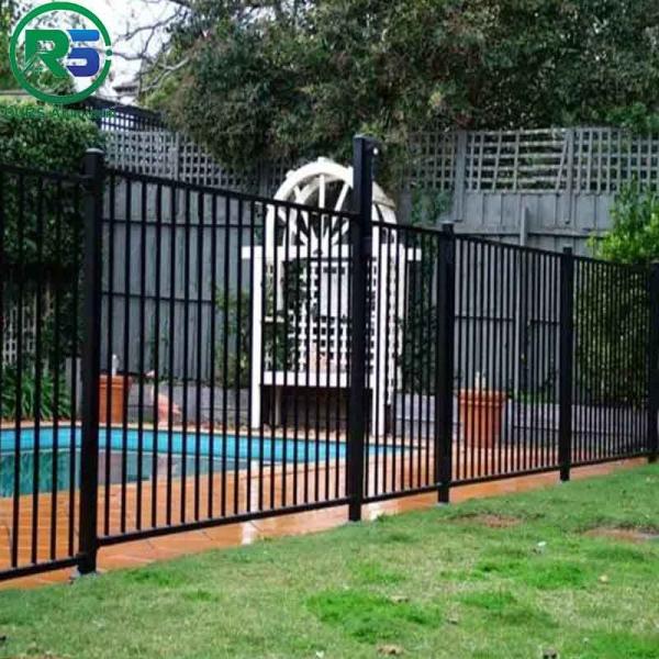 Cerca de alumínio preta contemporânea Privacy No Dig Scallop Garden Fence Panel