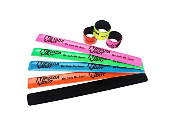 Non Toxic PVC Reflective Slap Bracelets Comfortable Fit With Free Carrying Pouch