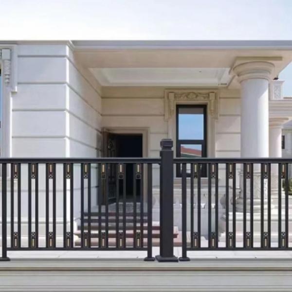 4 feet 6 feet Vertical Aluminium Slat Fencing  / Black Aluminum Fence White Gray Or Wood Grain