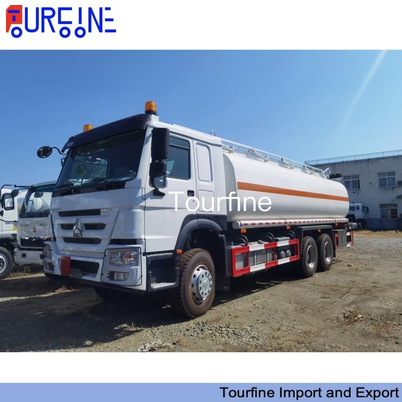 SINOTRUK HOWO 25000L Fuel Tank Truck With Fuel Dispenser 6X4 Diesel Oil Transport Tanker Truck For Sale