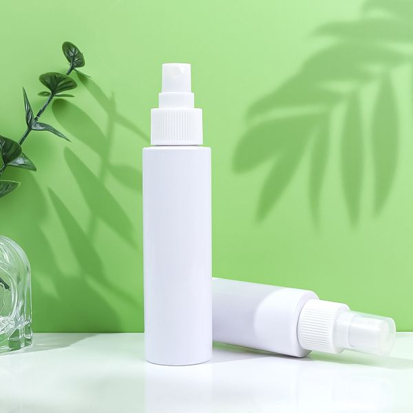 Food-Grade PET Refillable Plastic Spray Bottle with Fine Mist Spray and Light-Blocking Amber for Cosmetics